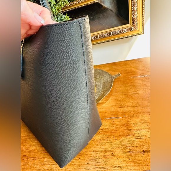 🛑STOP🛑 🛍️🛍️ NWT COACH LARGE BLACK LEATHER TOTE STYLE HANDBAG 💛 NEW - Picture 9 of 15
